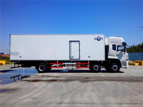 上海至哈密冷藏運(yùn)輸 整車零擔(dān) 大件物流貨運(yùn)公司   上海到哈密危險(xiǎn)品運(yùn)輸