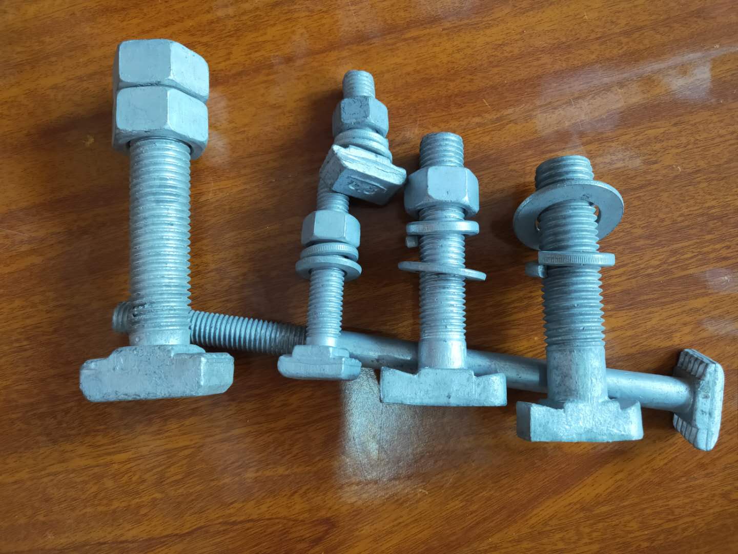 玻璃幕墻T型螺栓，*槽T型螺栓生產(chǎn)廠家