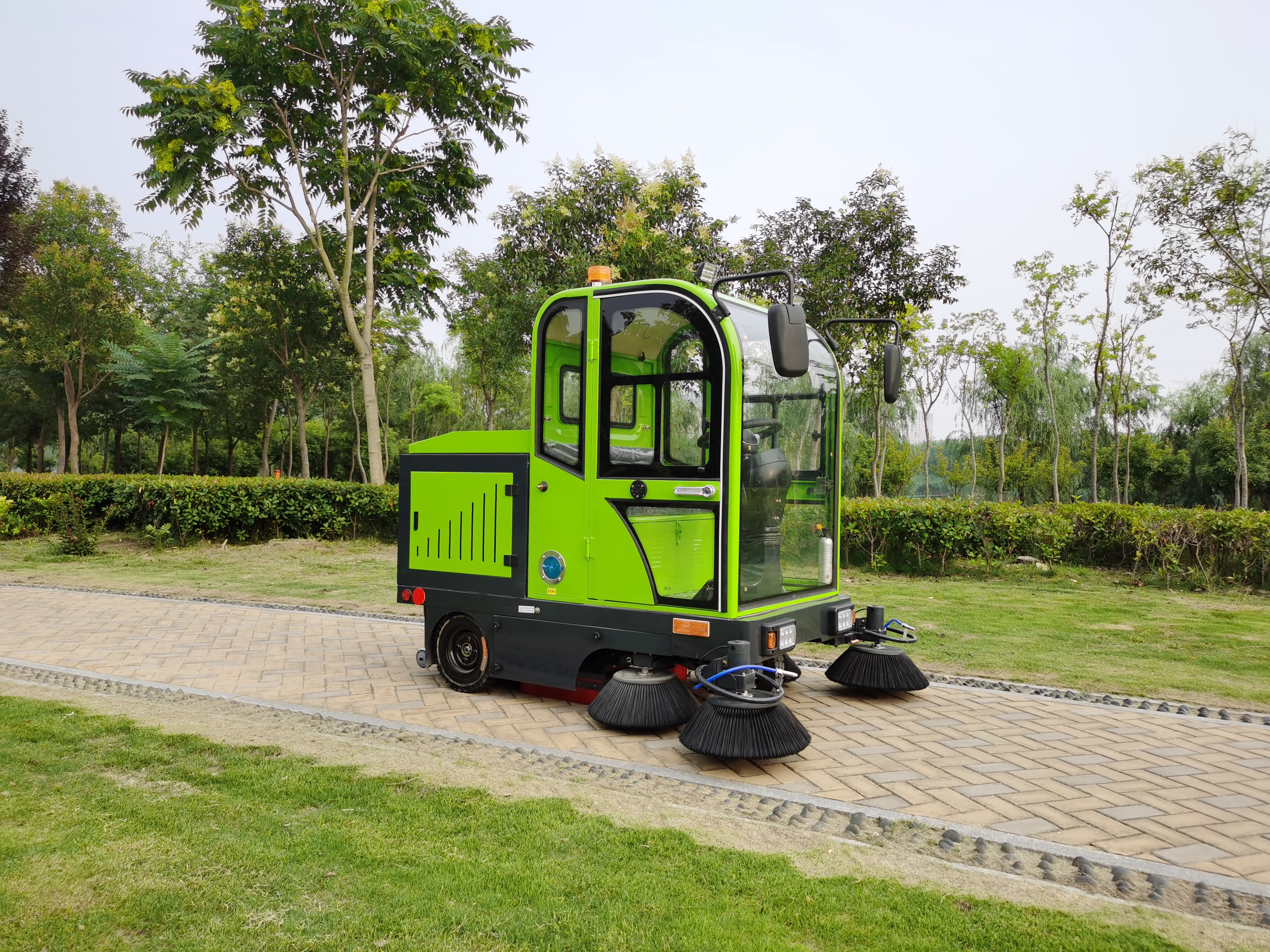 廠家直銷掃地車 垃圾車 廠家直銷掃地車