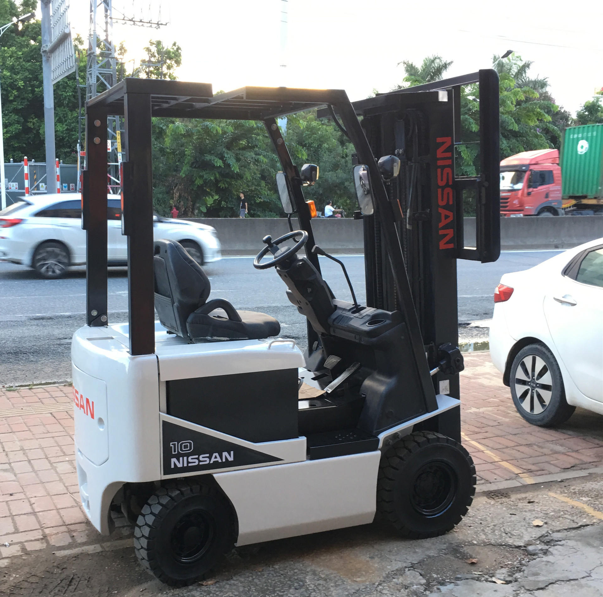 東莞二手1.0噸NISSAN平衡重式