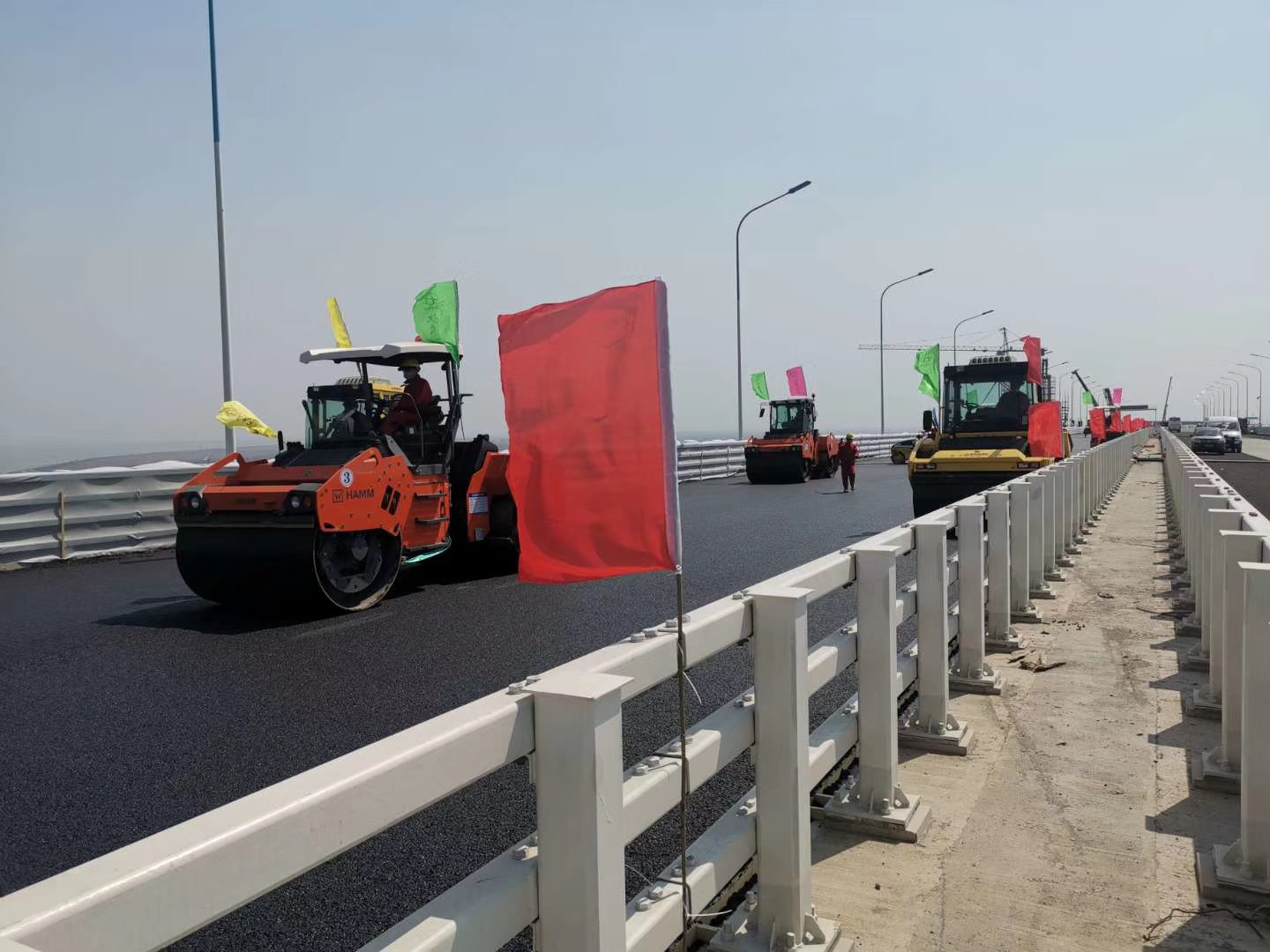 長城液壓18.5米攤鋪機(jī)-16米攤鋪機(jī)