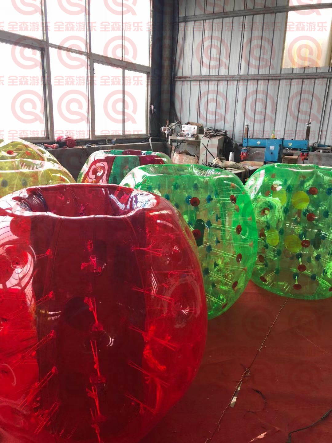 充氣碰碰球碰撞球游樂設(shè)備廠家