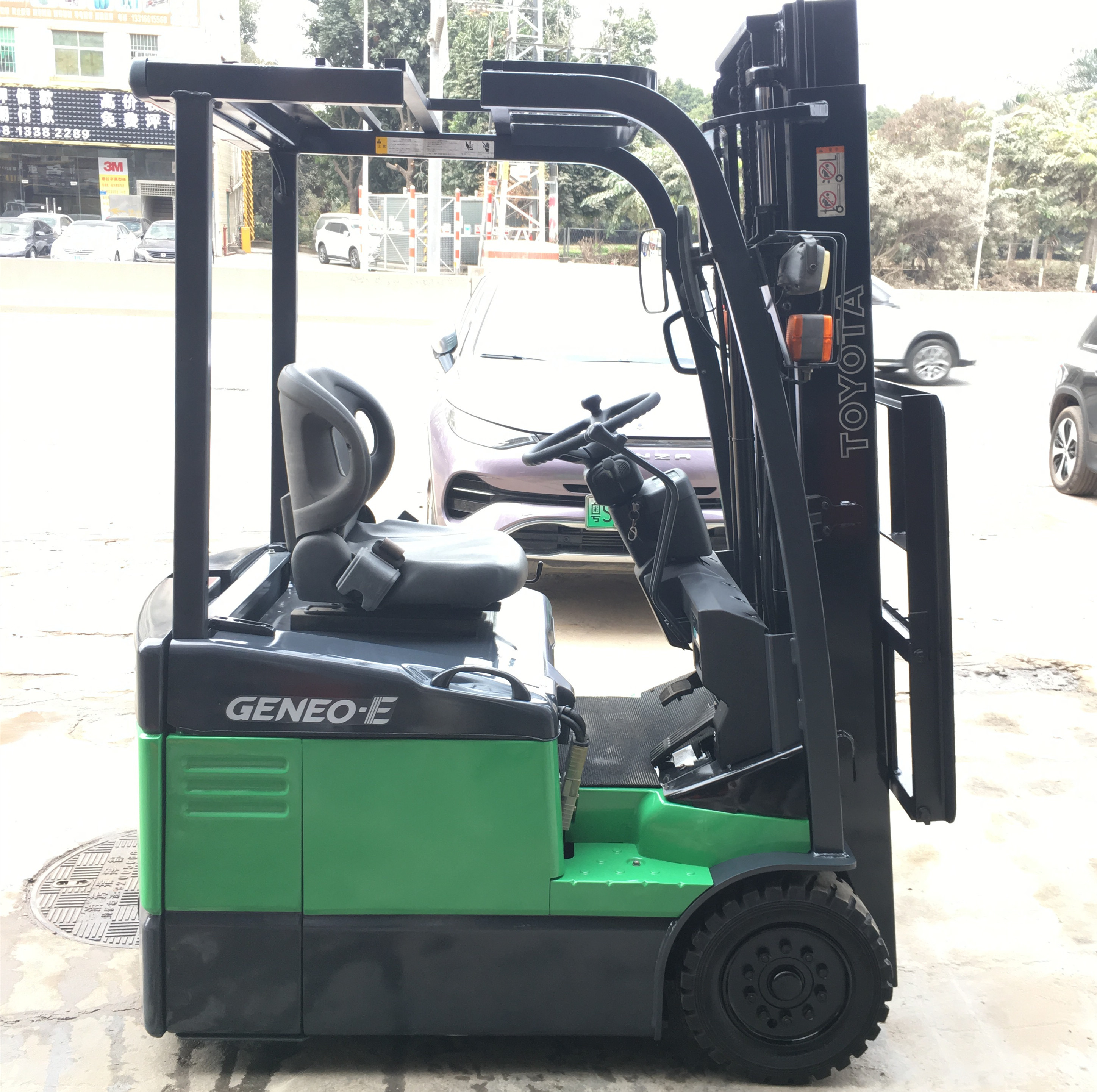 1噸三支點(diǎn)豐田電動(dòng)叉車?yán)鋷煊貌孳?  title=