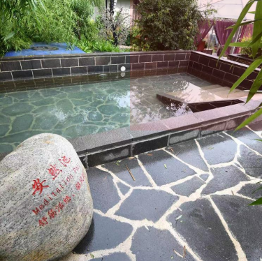 火山石鋪地石材 園藝造景石材  造景火山石生產(chǎn)廠家