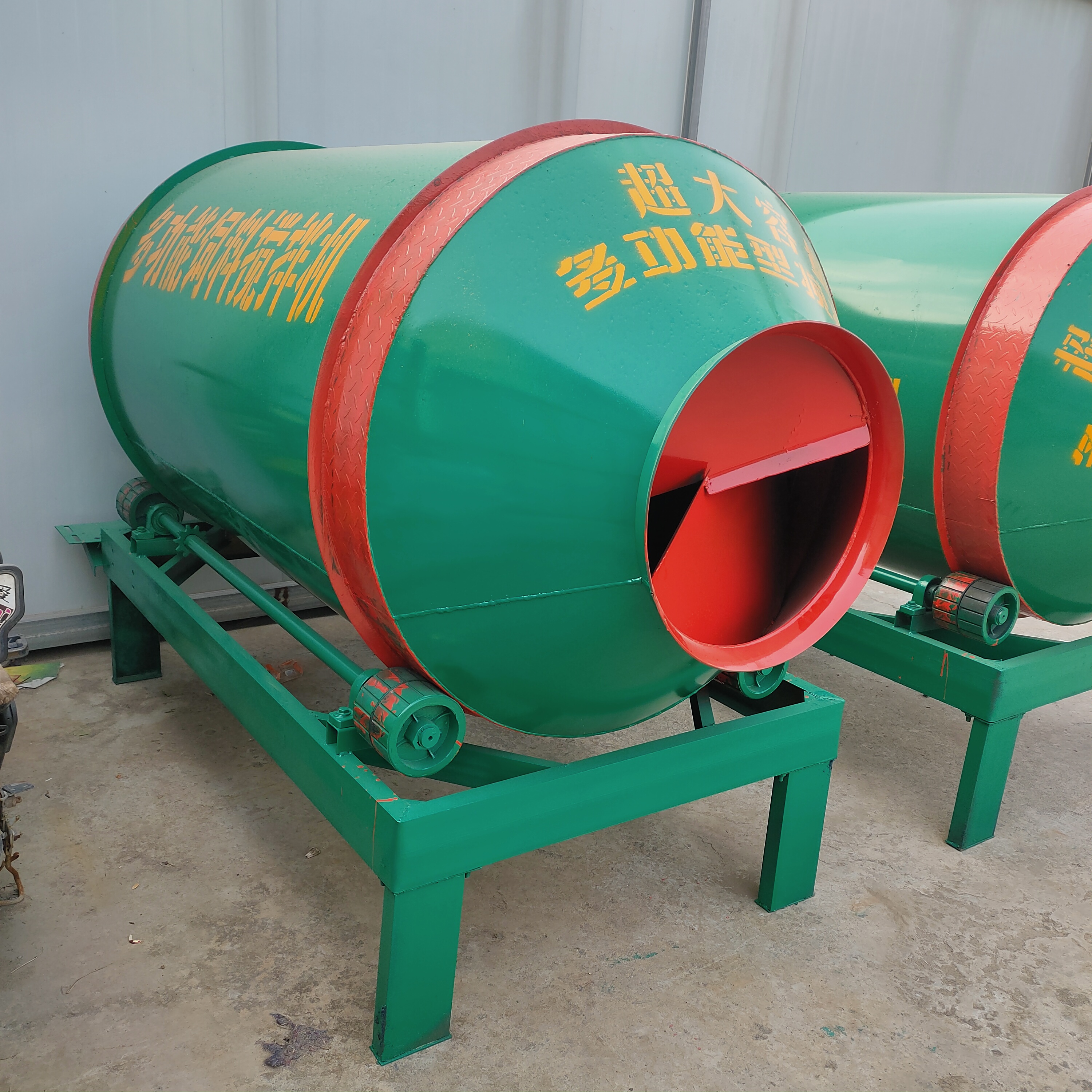 小型青草料攪拌罐 牛羊牧草干濕料攪拌機 2立方臥式養(yǎng)殖拌料機