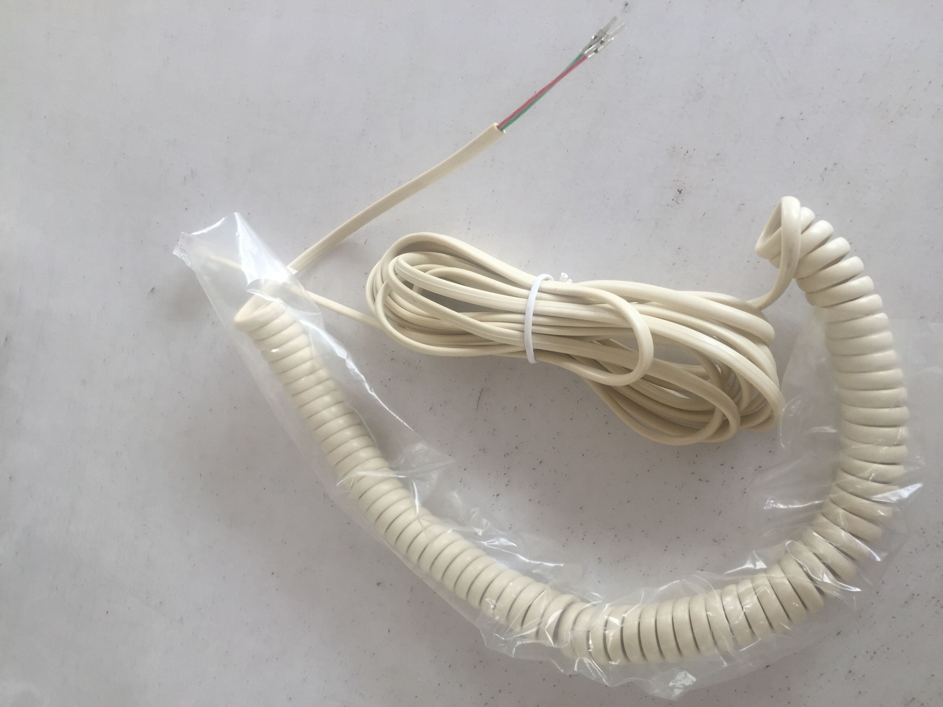 米黃曲直連接線 環(huán)保電話線