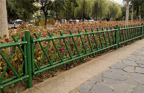 直銷市政仿竹護(hù)欄 市政仿竹圍欄 市政仿竹柵欄