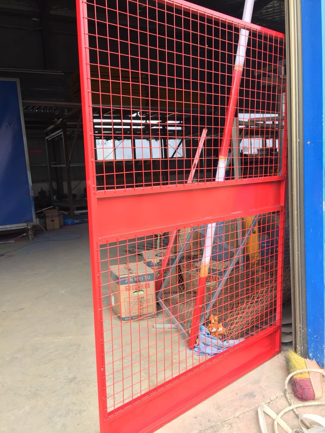 電梯井門聯(lián)系方式  電梯井門供應(yīng)商