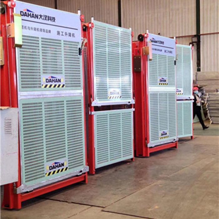 中聯(lián)施工電梯零高度 變頻雙籠 恒義機(jī)械門鎖  零高度