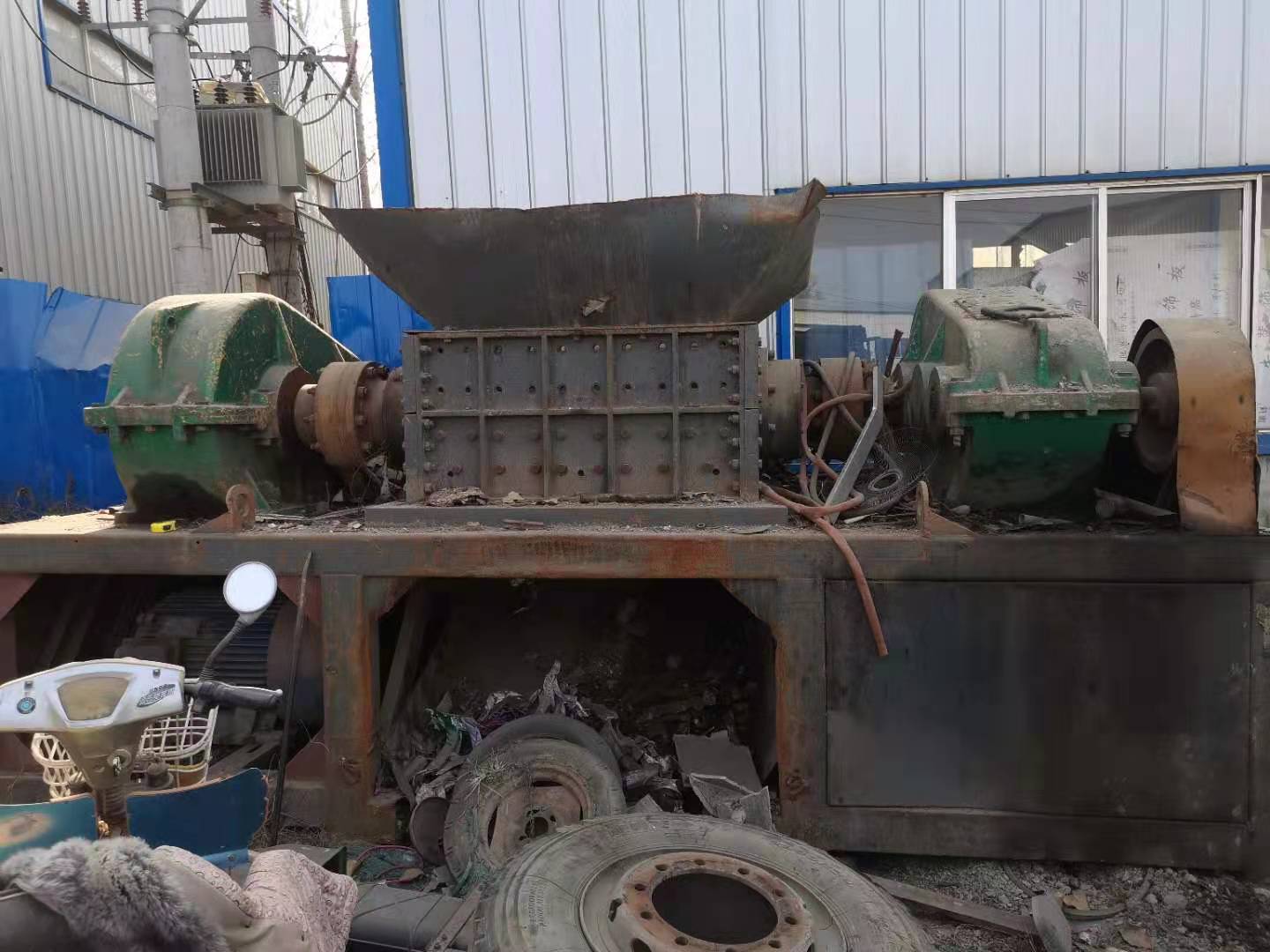 二手1000型電線電纜撕碎機(jī) 塑料撕碎機(jī)7萬轉(zhuǎn)讓
