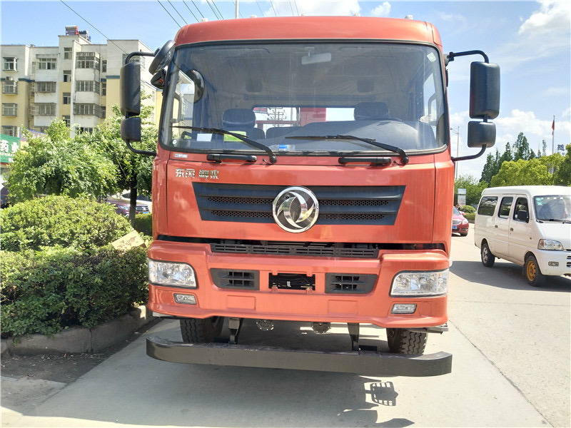 東風(fēng)御虎單橋隨車吊（5-8噸） 東風(fēng)御虎單橋隨車吊供應(yīng) 東風(fēng)御虎單橋隨車吊廠家 東風(fēng)御虎單橋隨車吊直銷