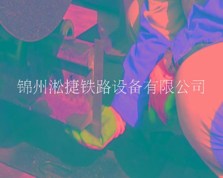 NQG-5III內(nèi)燃切軌機