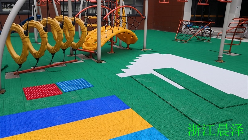 寧波懸浮拼裝防滑地板施工工藝