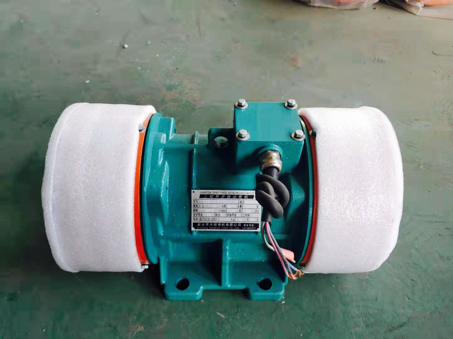 YVP變頻電機(jī)  鶴壁振動(dòng)電機(jī) 鶴壁YVP變頻電機(jī)
