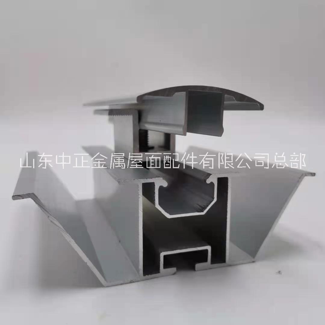 光伏導(dǎo)水槽光伏陽(yáng)光房防水W型防水支架車棚防水光伏導(dǎo)水槽光伏水槽