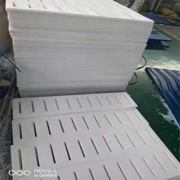 防粘增滑抗沖擊pe板卸煤溝襯板批量生產(chǎn)