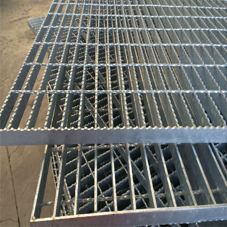 熱浸鋅踏步板 網(wǎng)格柵 鋼格板 齒形溝蓋板 按圖生產(chǎn)量大優(yōu)惠