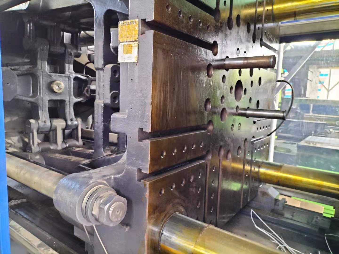 廣東東莞二手注塑機(jī)海天320噸