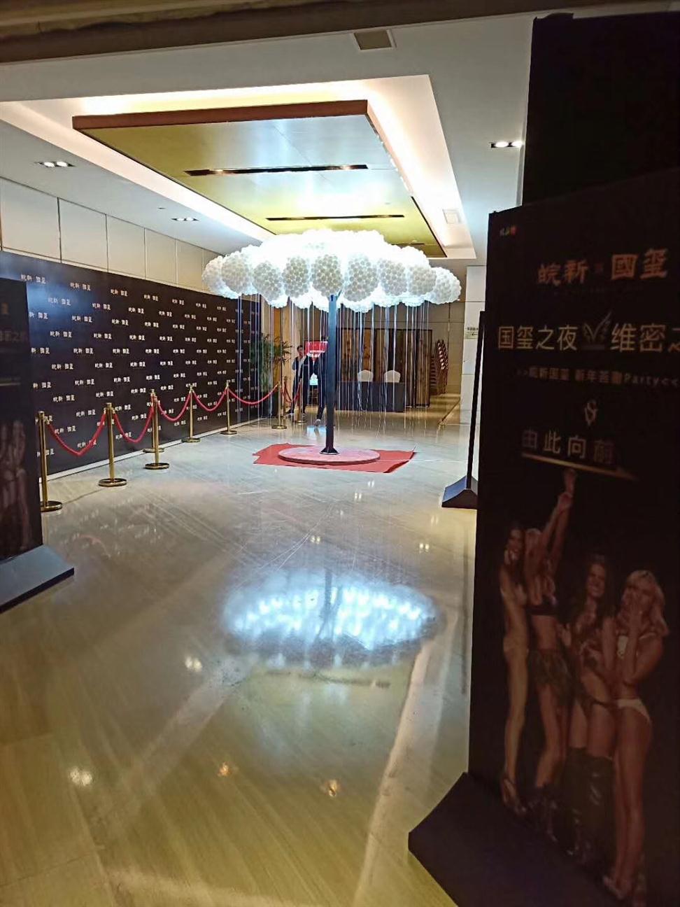 簽到云燈樹/網(wǎng)紅簽到云燈樹/創(chuàng)意簽到暖場設(shè)備/上海廠家租售
