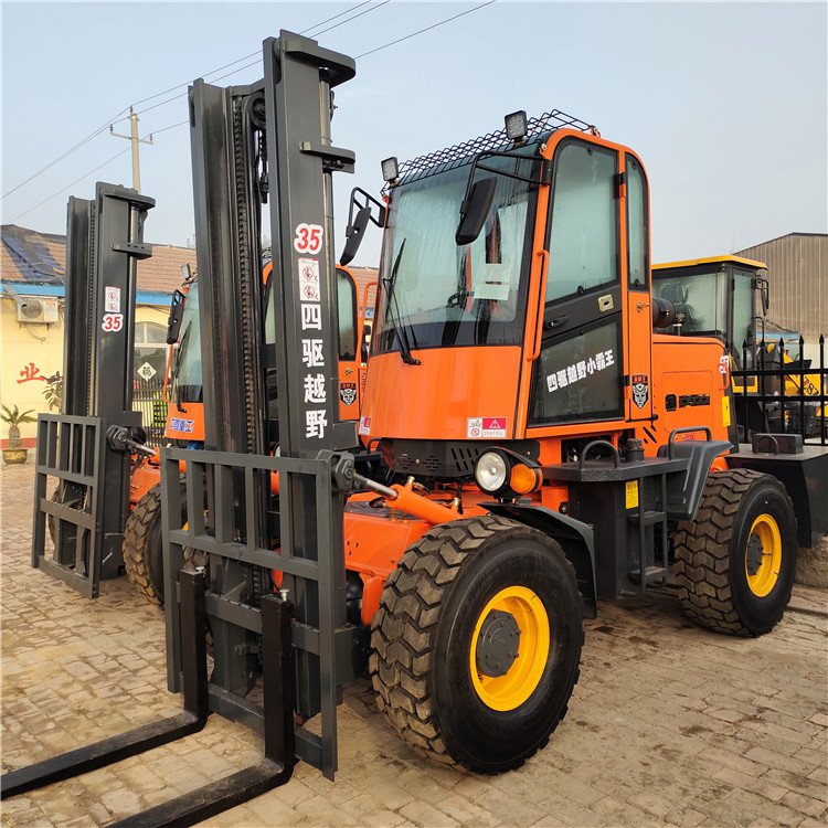 供應四驅越野叉車的品牌四輪驅動叉車的價格中首重工 四驅越野叉車