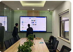 云敏視觸摸一體機(jī)教學(xué)一體機(jī)會(huì)議平板一體機(jī)廠(chǎng)家