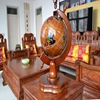 雄鷹展翅落地工藝品 實(shí)木地球儀落地?cái)[件 酒店餐廳開(kāi)業(yè)紀(jì)念工藝品