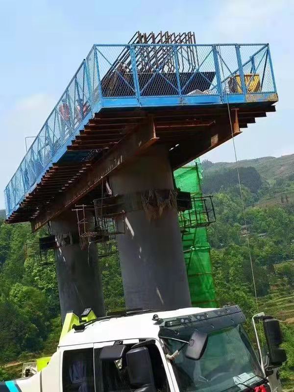 蓋梁平臺(tái)批發(fā)價(jià)格  蓋梁平臺(tái)供應(yīng)商  蓋梁平臺(tái)多少錢