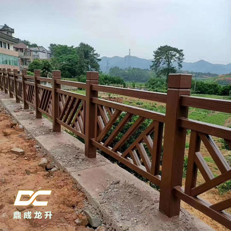 江西水泥仿木欄桿公園河道仿木混凝土護(hù)欄仿木紋欄桿河堤景觀美化圍欄