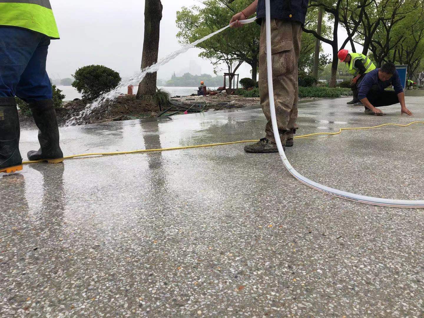 礫石聚合物混凝土 礫石聚合物混凝土工藝亨龍廠家全國(guó)技術(shù)指導(dǎo)