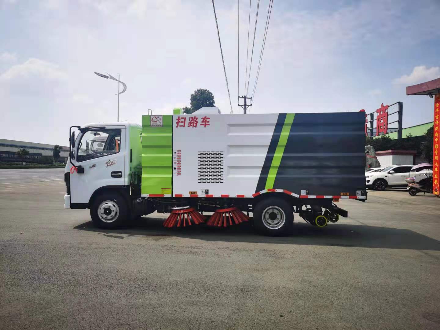 廣州東風(fēng)多利卡D6掃路車現(xiàn)車售賣