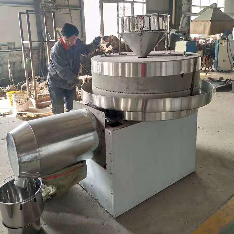 石磨面粉機(jī)哪家好  新型石磨面粉機(jī)