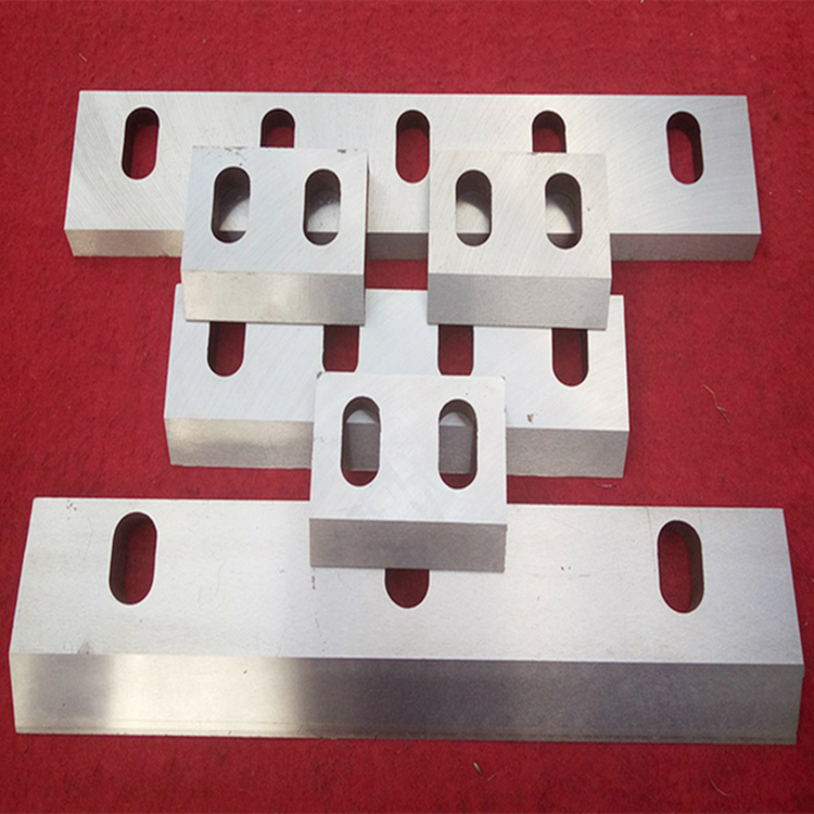 廠家供應(yīng)粉碎機(jī)* 塑料粉碎機(jī)* 粉碎刀具