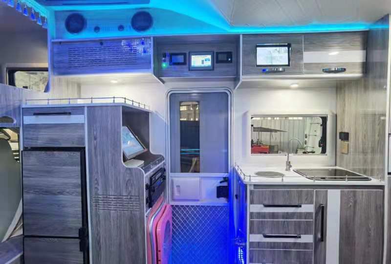 H500輕卡房車  躍進(jìn)H500輕卡房車  自動(dòng)擋房車  房車生產(chǎn)廠家