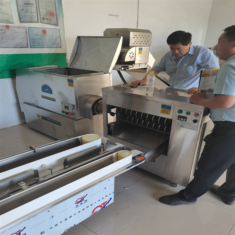 供應(yīng)全自動(dòng)饅頭生產(chǎn)線 圓形方形仿手工家用饅頭機(jī) 鍋爐蒸汽蒸箱 和面機(jī)整形機(jī)