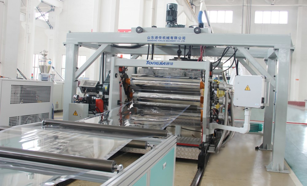 得到諸多關(guān)注的生物基降解片材設(shè)備降解餐盒生產(chǎn)線