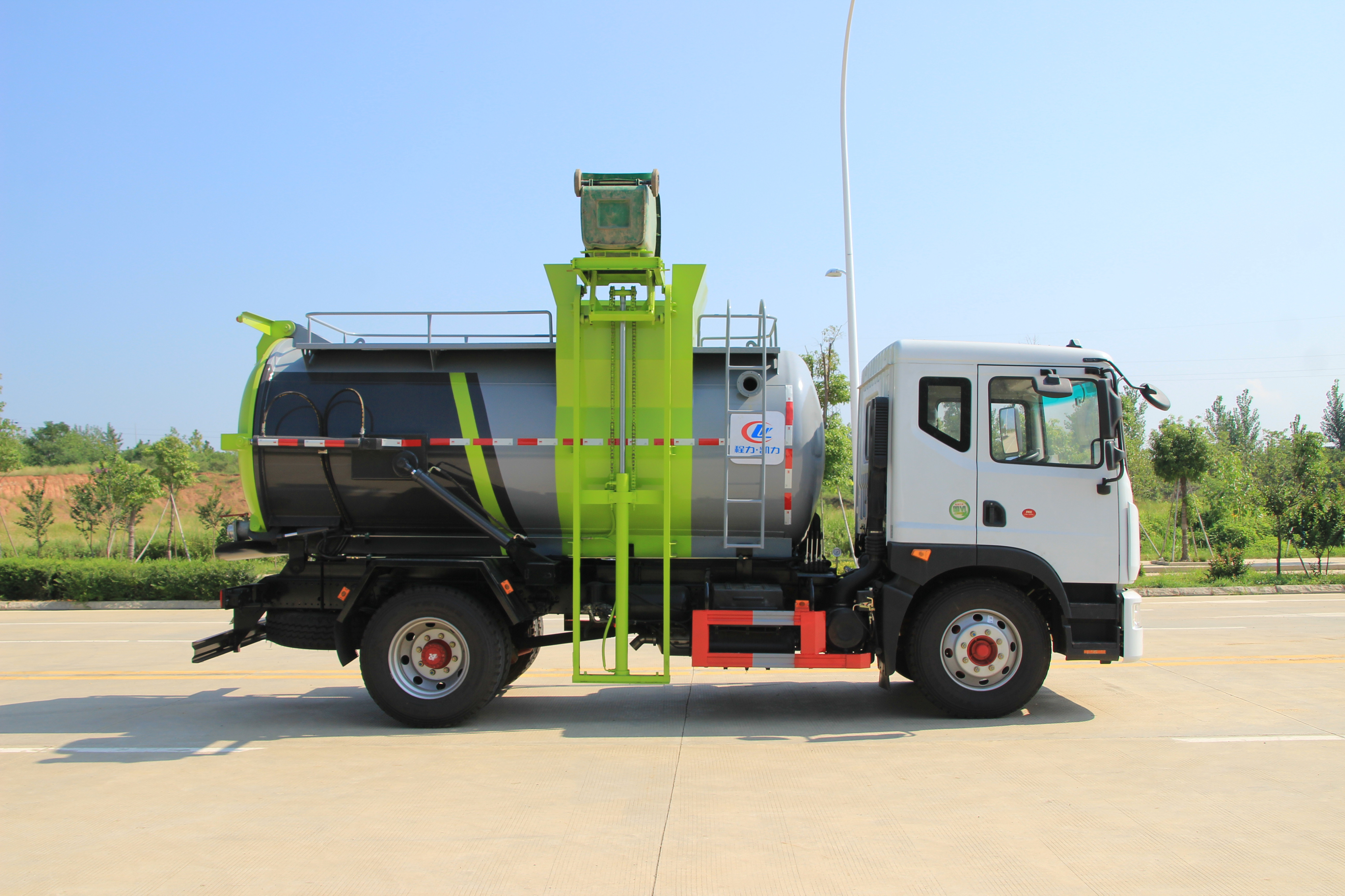 國六東風D9餐廚垃圾車