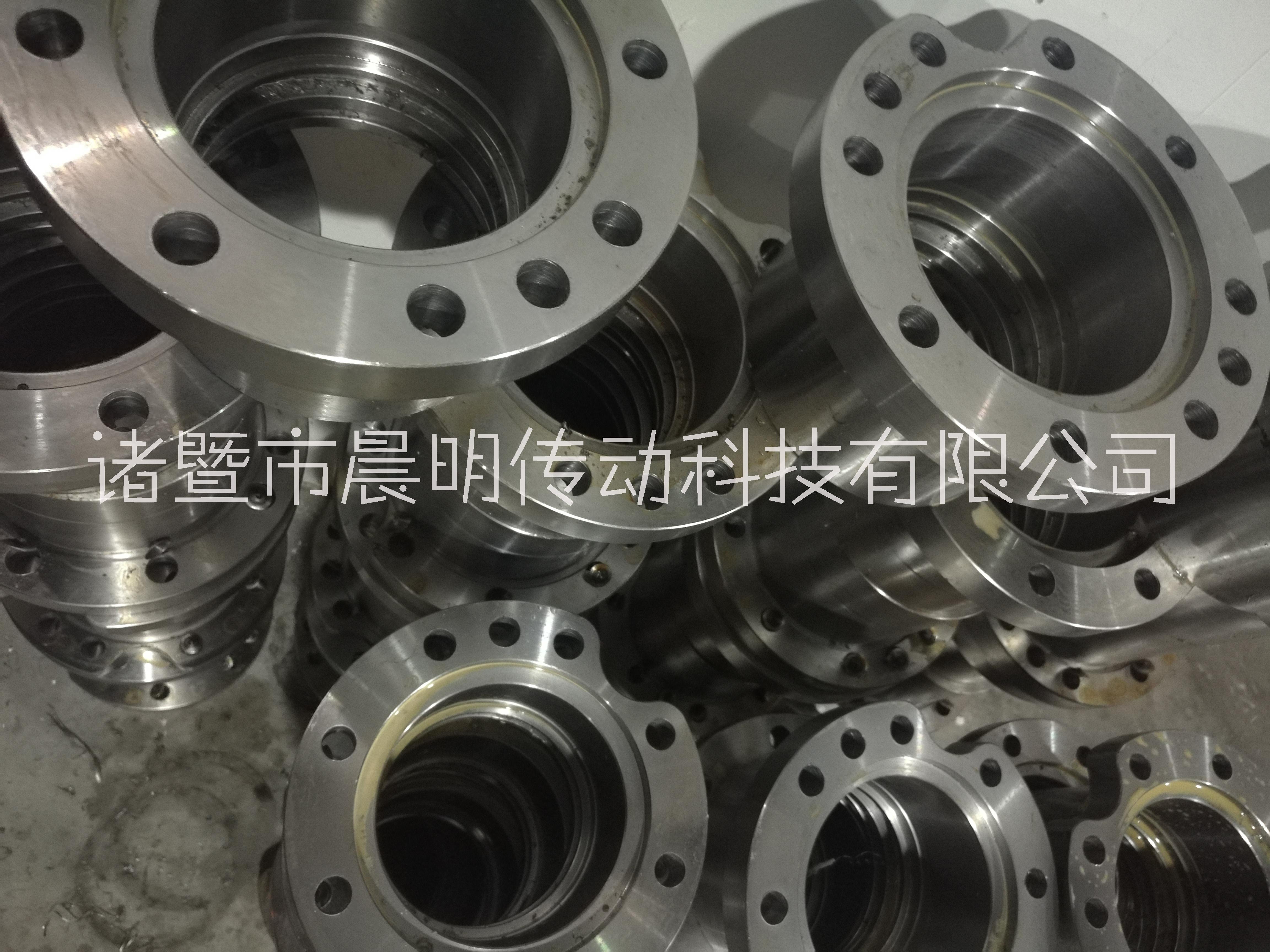 多臺(tái)加工中心、數(shù)控車(chē)床、磨床對(duì)外加工渦桿渦輪、銅套齒輪、法蘭聯(lián)軸器及鋁型材配件