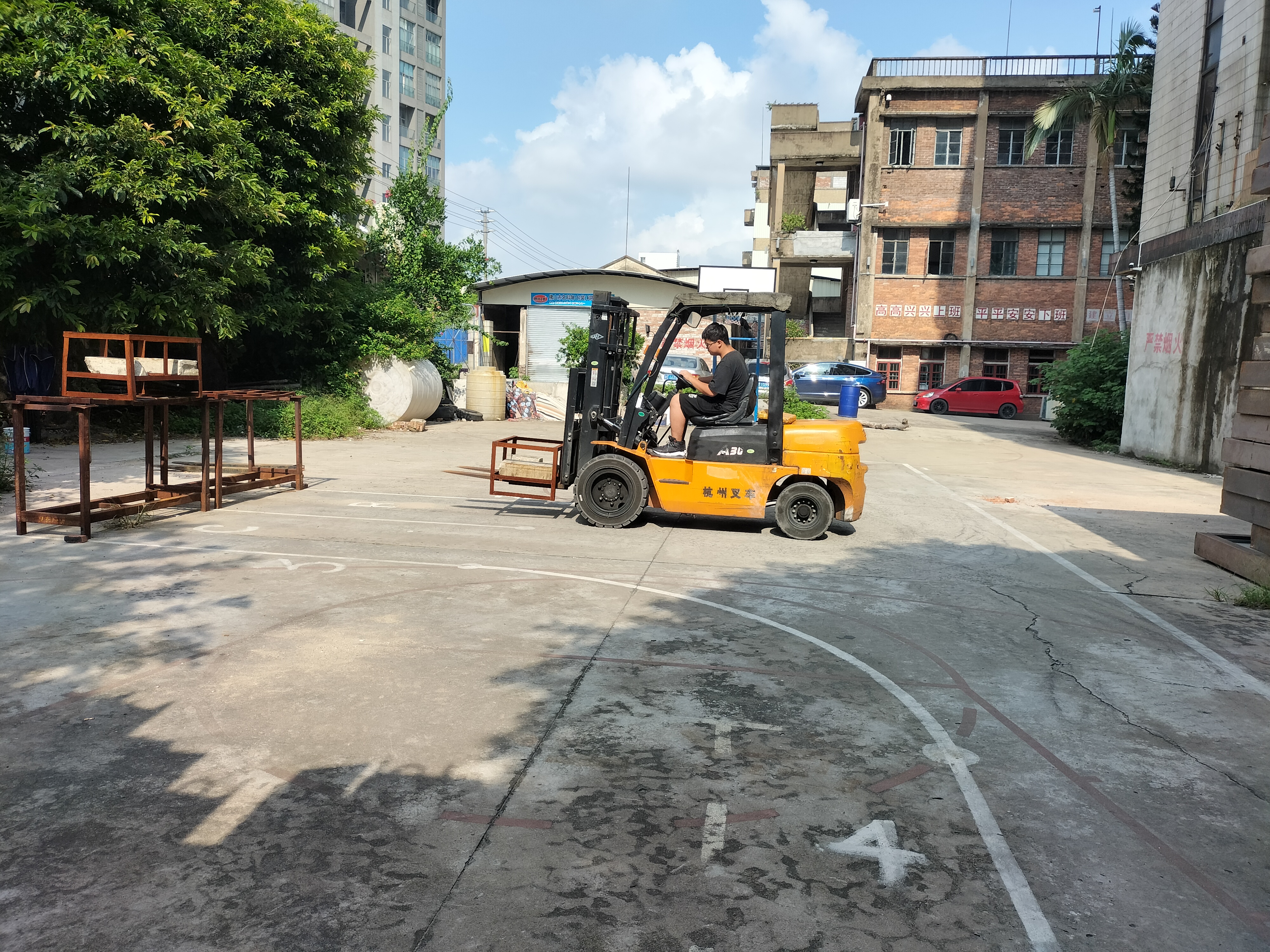 佛山叉車資格*學(xué)習(xí)培訓(xùn),佛山市考叉車證價(jià)錢