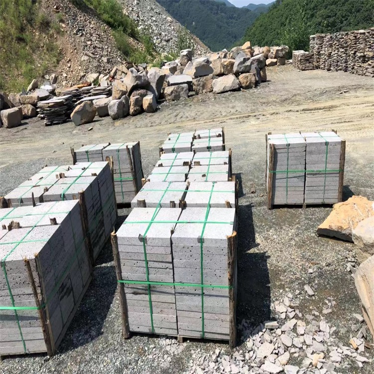 灰色火山石 防滑耐磨 吸光阻燃 抗風(fēng)化 耐腐蝕 灰色火山石系列 火山石板 園林用