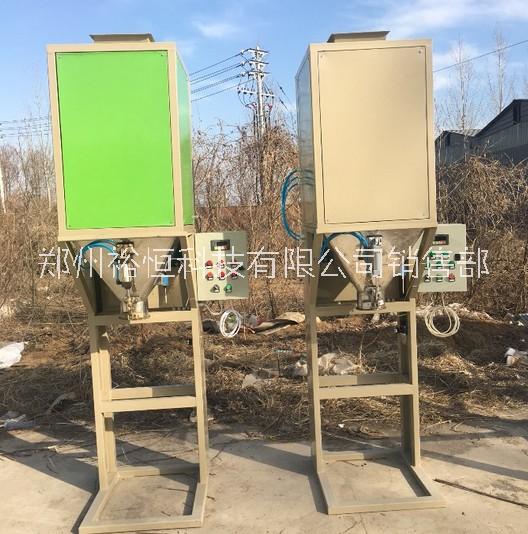 肥料顆粒包裝機(jī)多少錢一臺(tái) 生物肥包裝機(jī)多少錢 肥料包裝機(jī)廠家供應(yīng)
