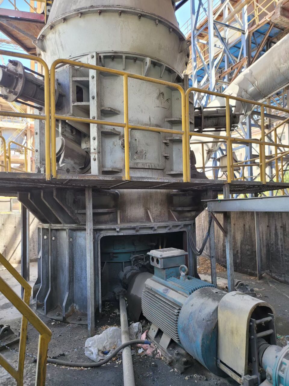 1300煤立磨 1700 2200立磨 二手立磨機(jī)推薦