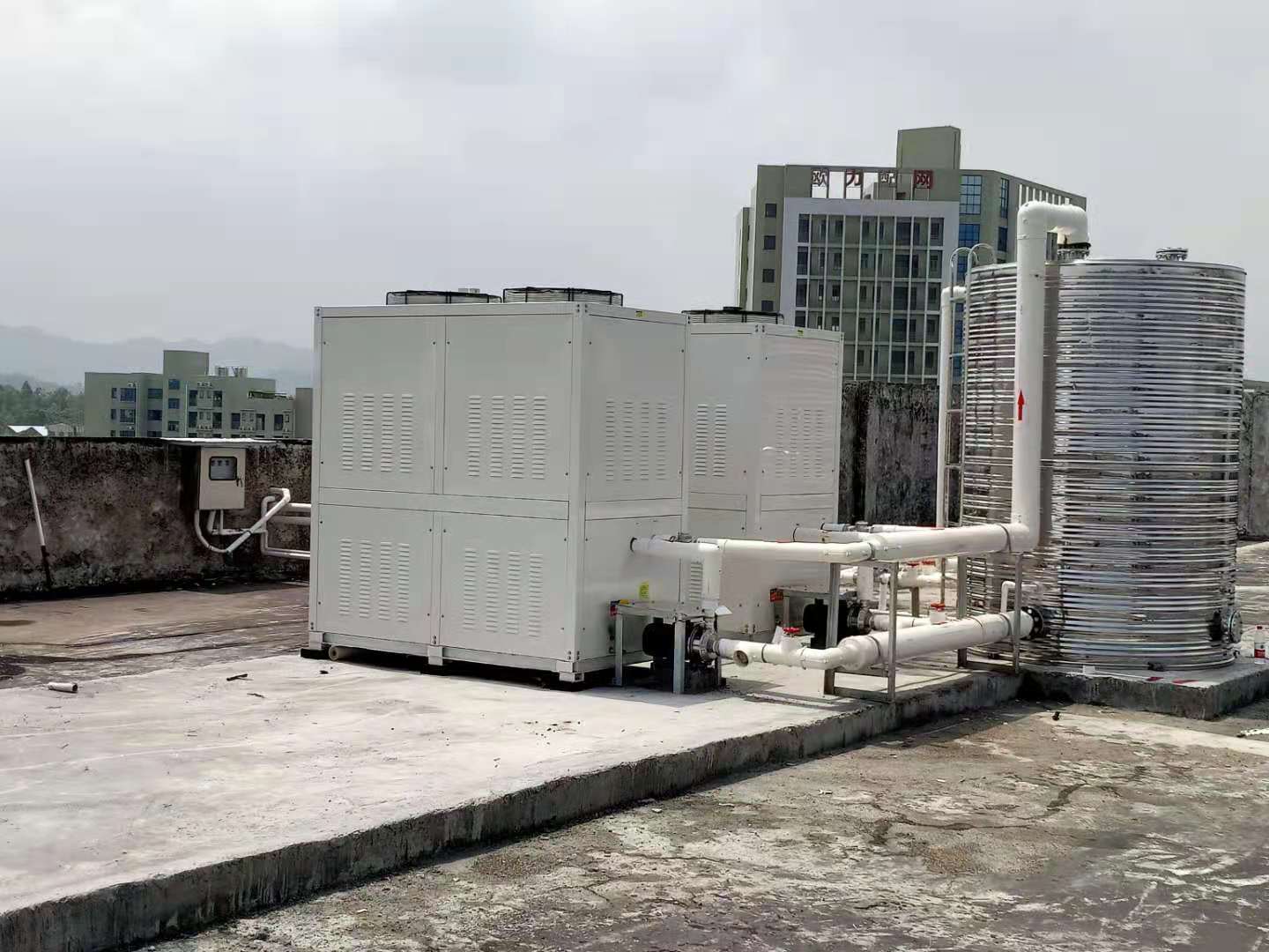 江門空氣能熱水工程施工造價(jià)_報(bào)價(jià)電話【東莞市健朗節(jié)能設(shè)備有限公司】