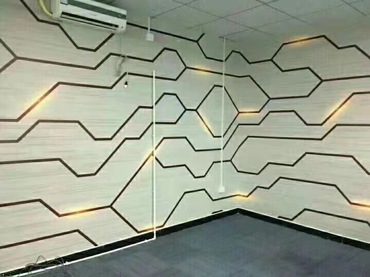 貼墻紙注意什么  貼墻紙貴不貴 貼壁紙