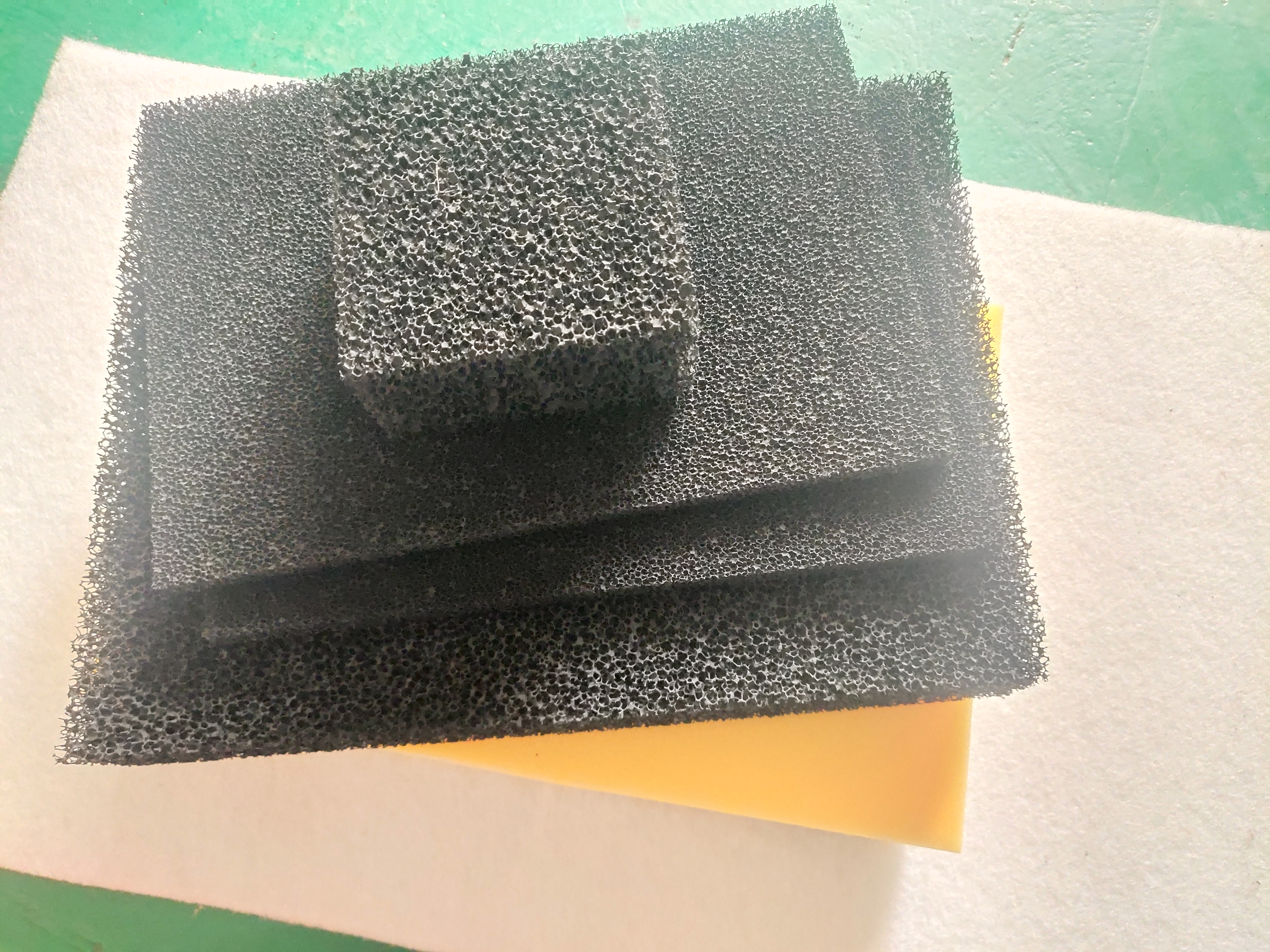 【東莞蜂窩活性炭過濾網(wǎng)】廠家，批發(fā)，供應(yīng)商