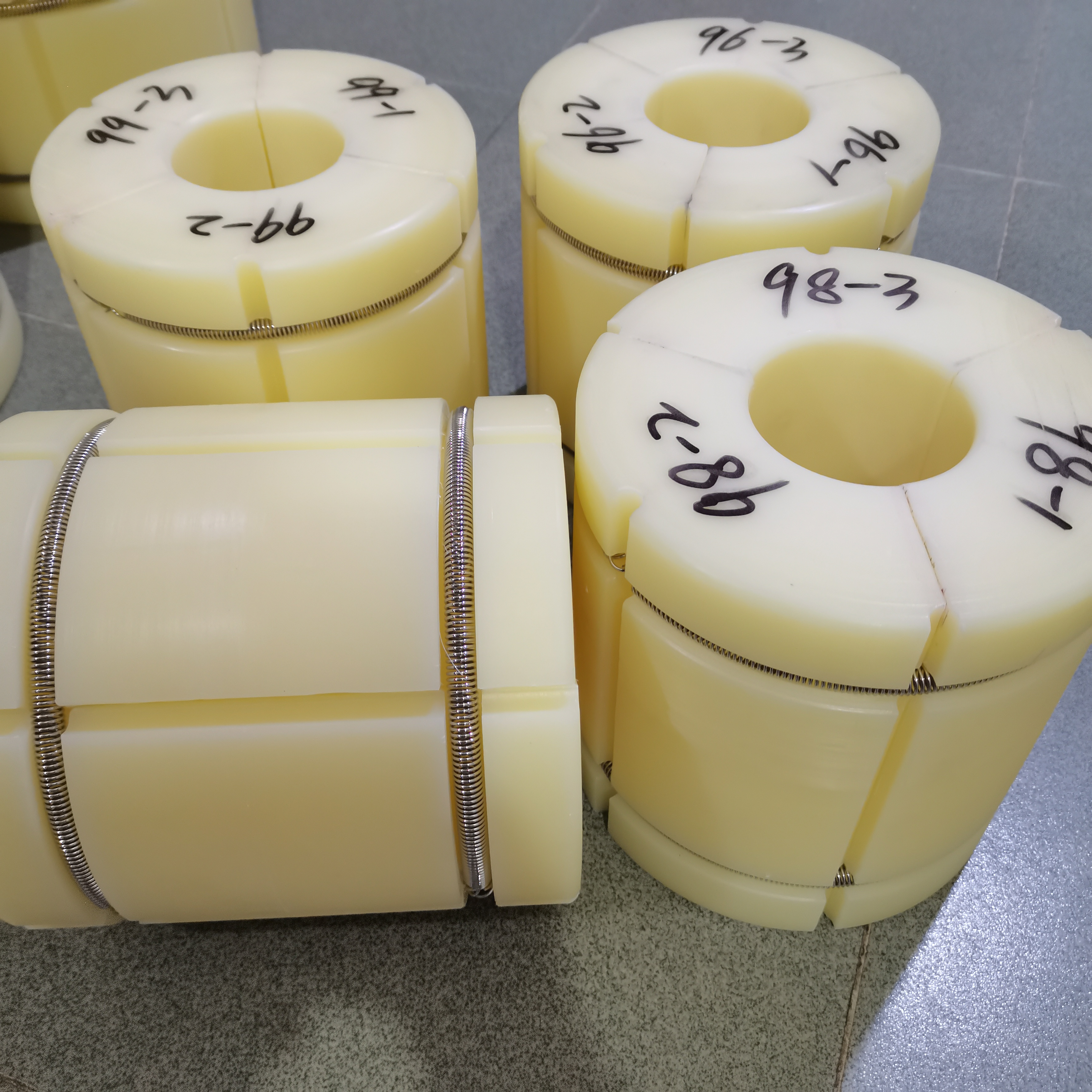 無錫批發(fā)6寸氣脹軸套廠商/膠帶自動分條機(jī)漲脹套出廠價(jià)價(jià)格