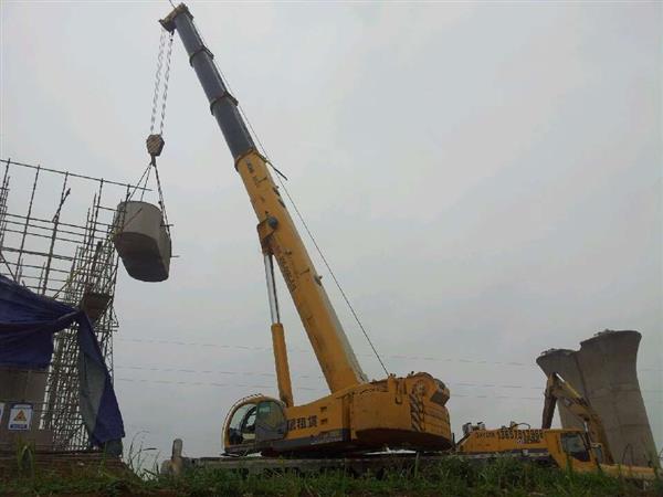 200噸吊車全國直租 200噸吊車出租價(jià)格 重型吊車租賃