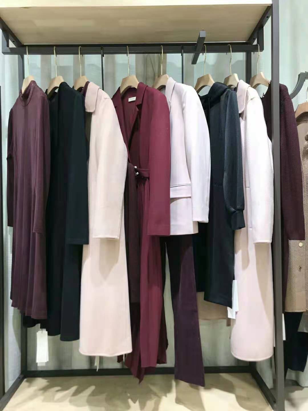 華人杰2021秋冬專柜女裝折扣店進(jìn)貨渠道