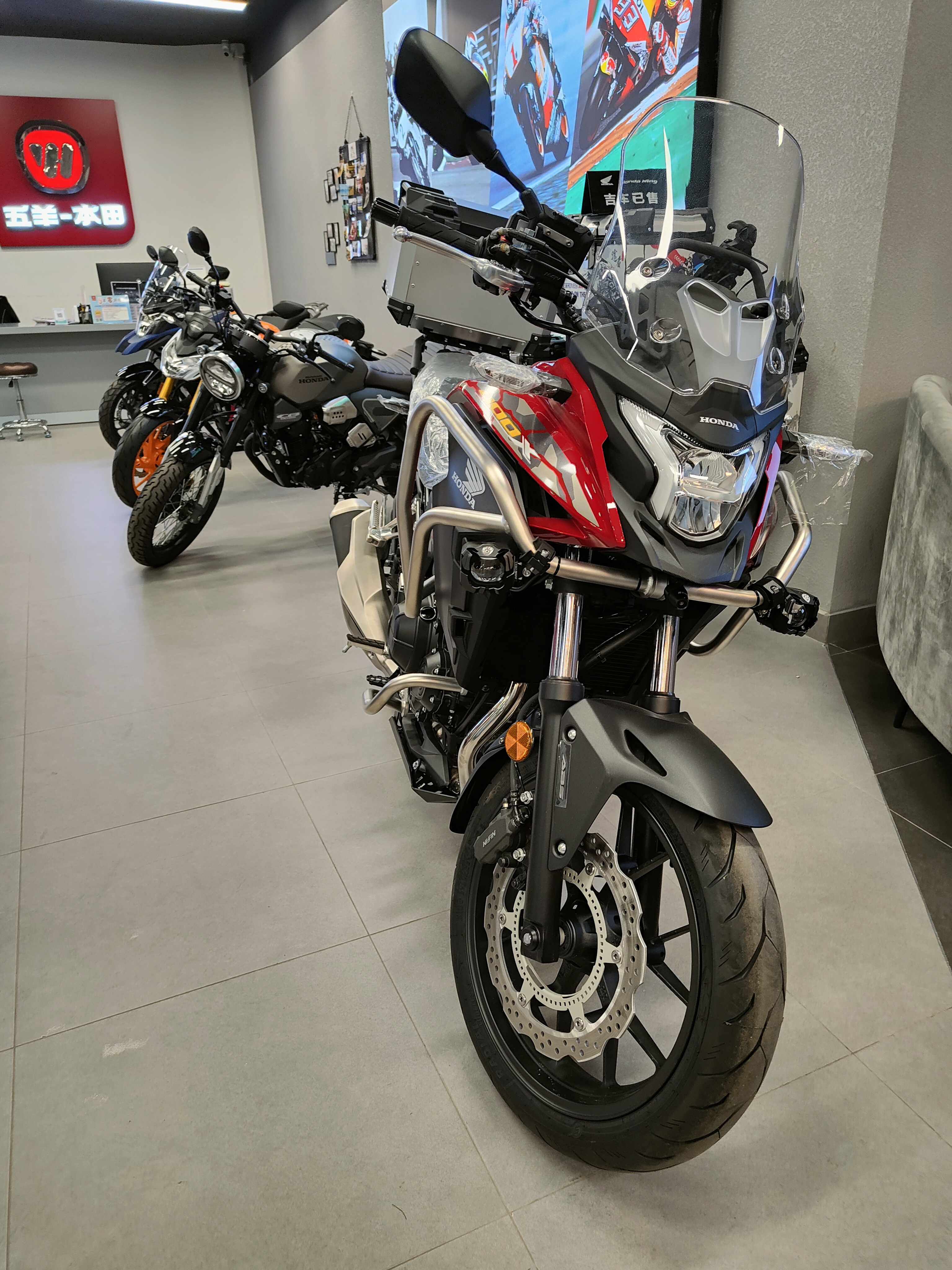 廣東廣州五羊-本田摩托車專賣店銷售各種車型 廣州豐彩摩托車有限公司