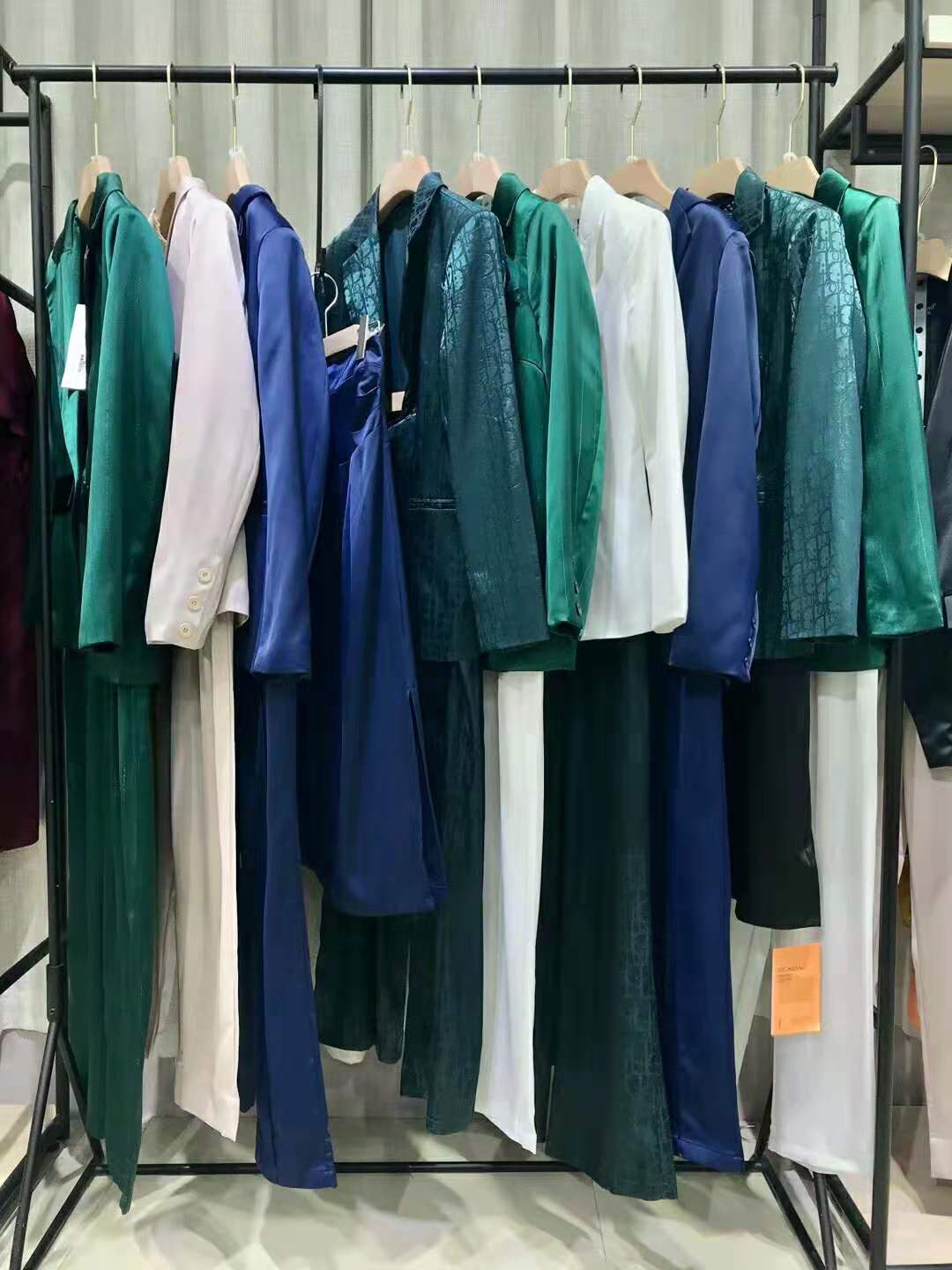 珂萊迪奧21秋專柜女裝折扣店一手貨源批發(fā)