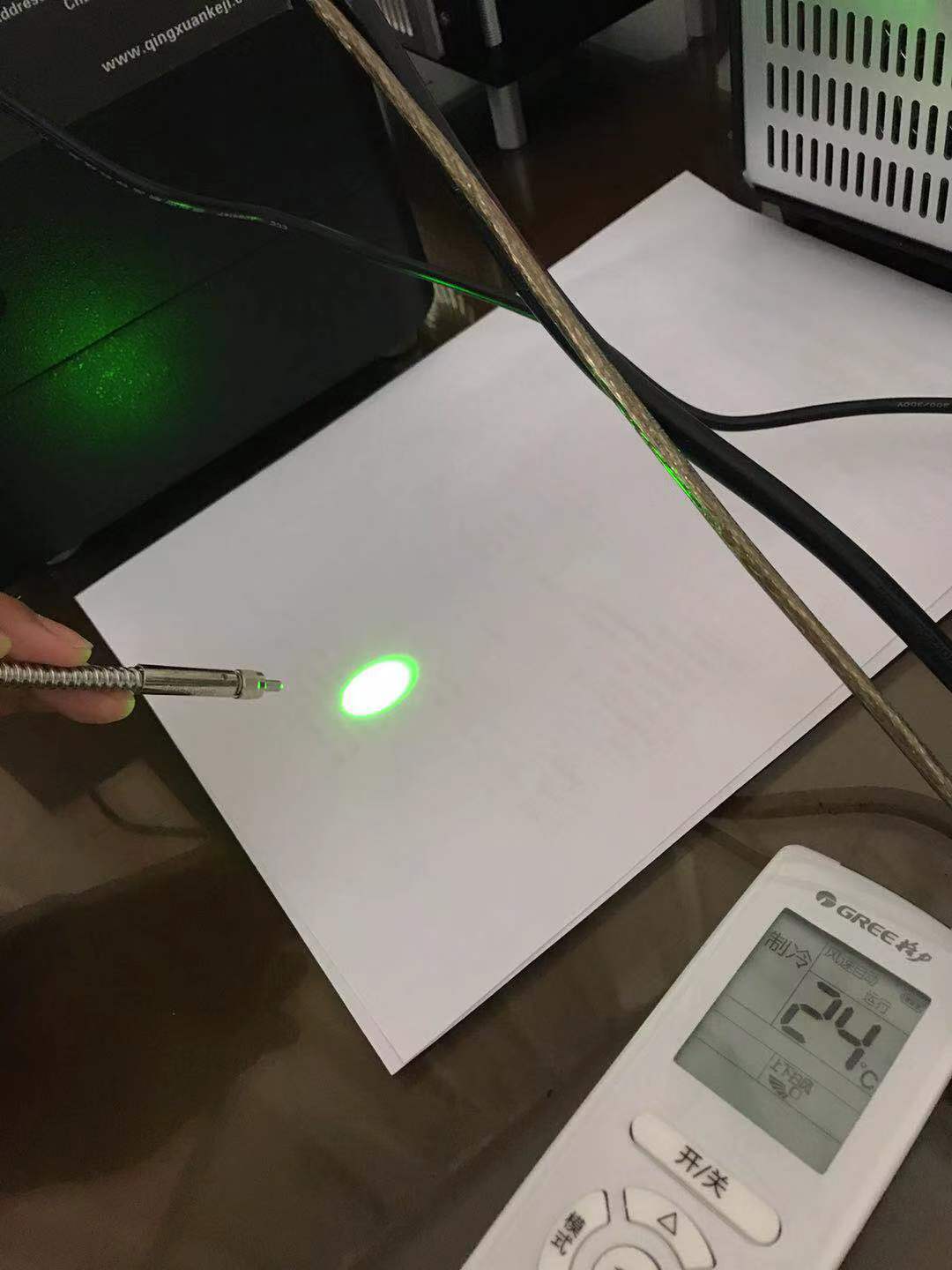 高穩(wěn)定可見光源